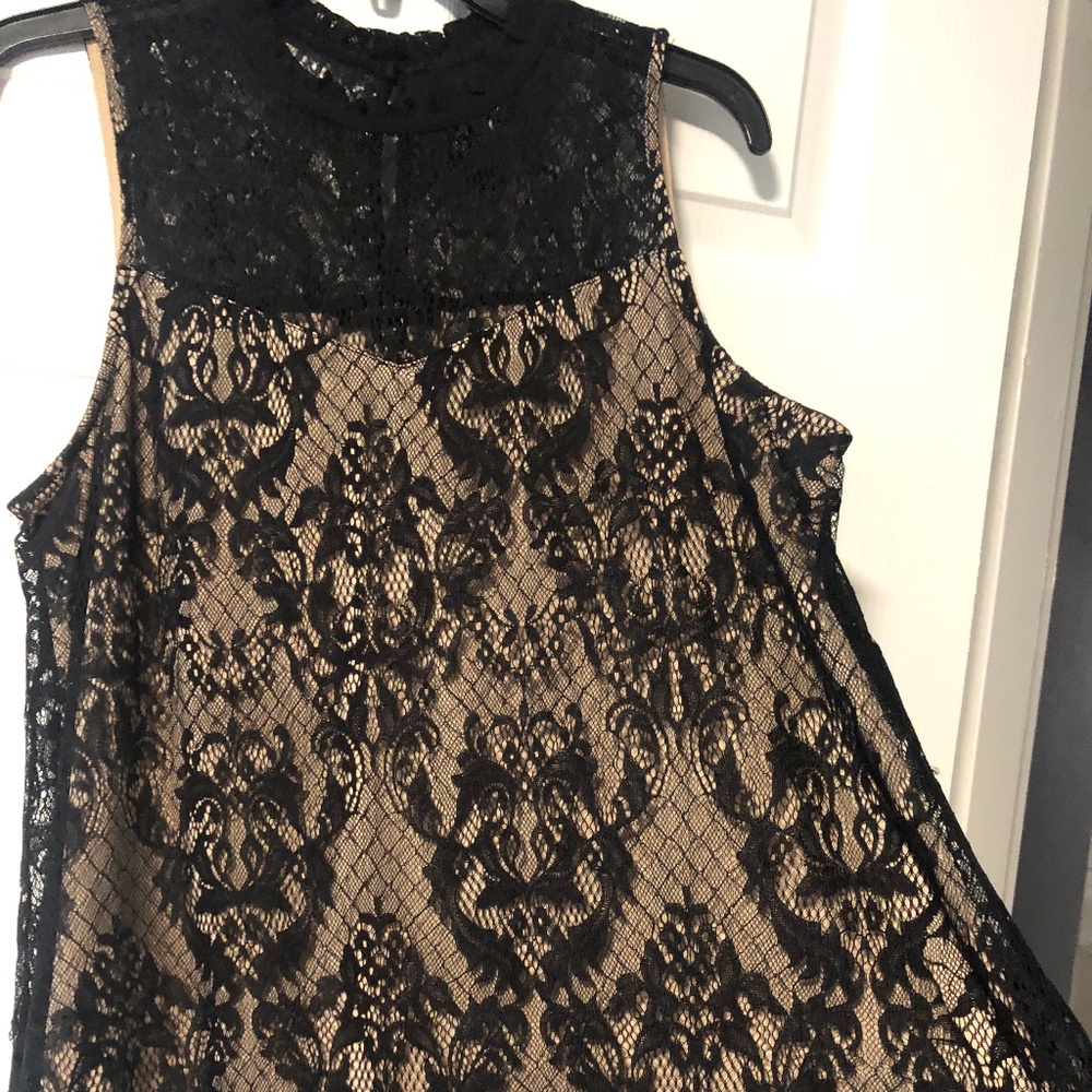 Black lace elegant top